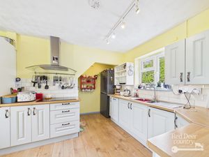 Kitchen/Dining Room- click for photo gallery